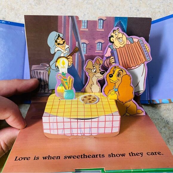 Disney's Lady and the Tramp Pop Up Book, Love Is for Sharing, Rare, 1995 *FLAW - Picture 5 of 7